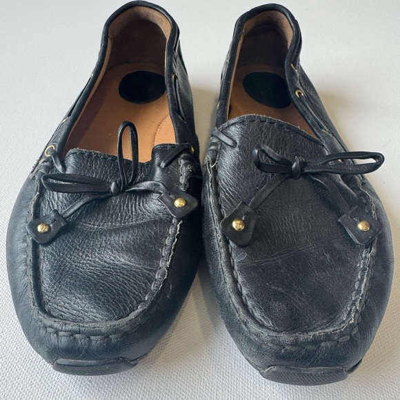 GUC women’s size 8.5 black leather Clarks loafers - Picture 2 of 6